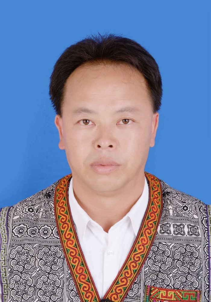 唐兴发苗医苗药课题研究员